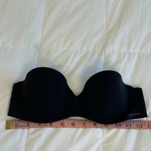 Calvin Klein 34 B Strapless Black Bra